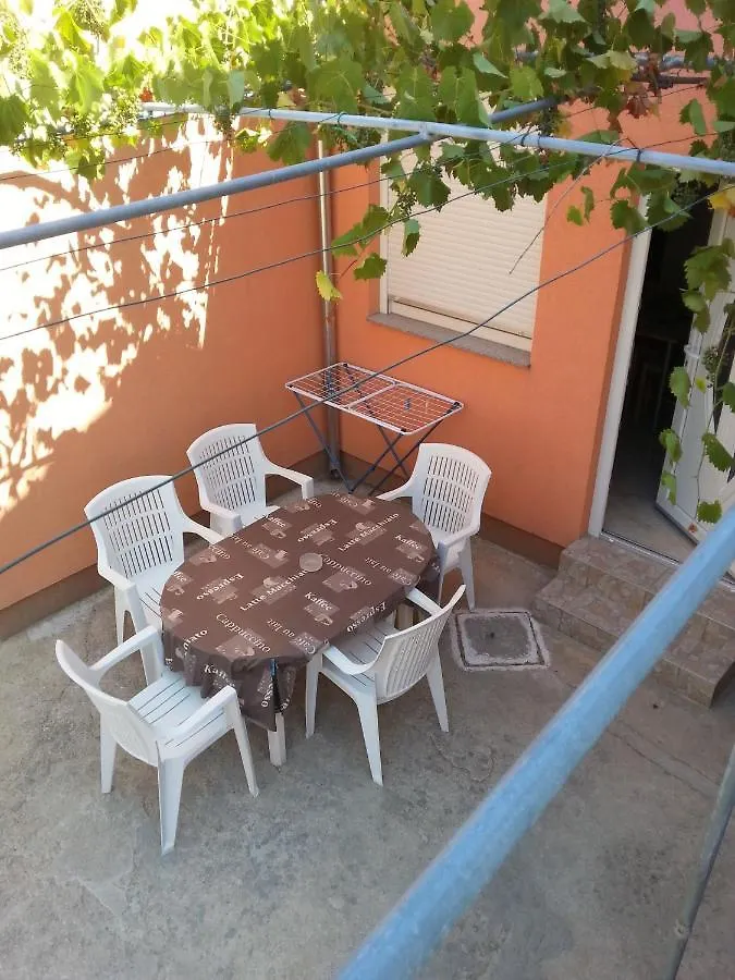 Apartment Toni With Private Parking Zadar